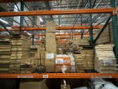 LOT CONSISTING OF NEW ASSORTED HOME DÉCOR