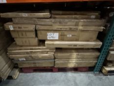 LOT CONSISTING OF NEW ASSORTED HOME DÉCOR