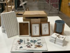 NEW DECOCRATED SEASONAL ASSORTED HOME DÉCOR BOX