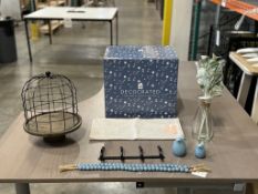 NEW DECOCRATED SEASONAL ASSORTED HOME DÉCOR BOX