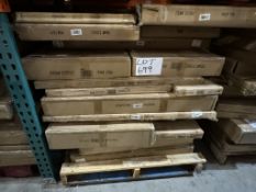 LOT CONSISTING OF NEW ASSORTED HOME DÉCOR