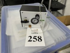 PRESSURE GAUGE