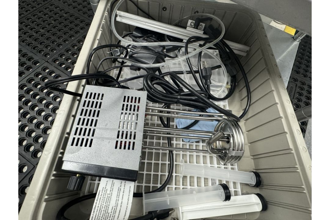 LIQUID FLOW TEST CELL - Image 5 of 5