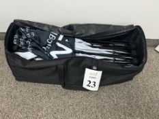 TRADE SHOW DISPLAY WITH CARRYING CASE