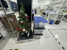 LOT CONSISTING OF ASSORTED HOLIDAY DECORATIONS