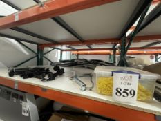 LOT CONSISTING OF PLASTIC CHAIN