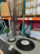 LOT CONSISTING OF HOME DÉCOR