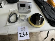 LOT CONSISTING OF ASSORTED ELECTRONICS