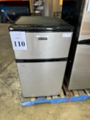EMERSON HOUSEHOLD REFRIGERATOR MODEL CR500
