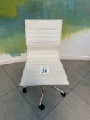 RIBBED BACK LIDER CONFERENCE CHAIR