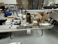 LOT CONSISTING OF ASSORTED ITEMS