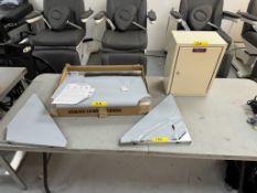 LOT CONSISTING OF STAINLESS STEEL SHELVING