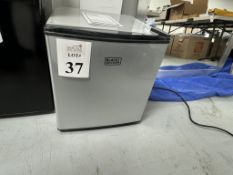 BLACK & DECKER MINI REFRIGERATOR 1.7 CU. FT.