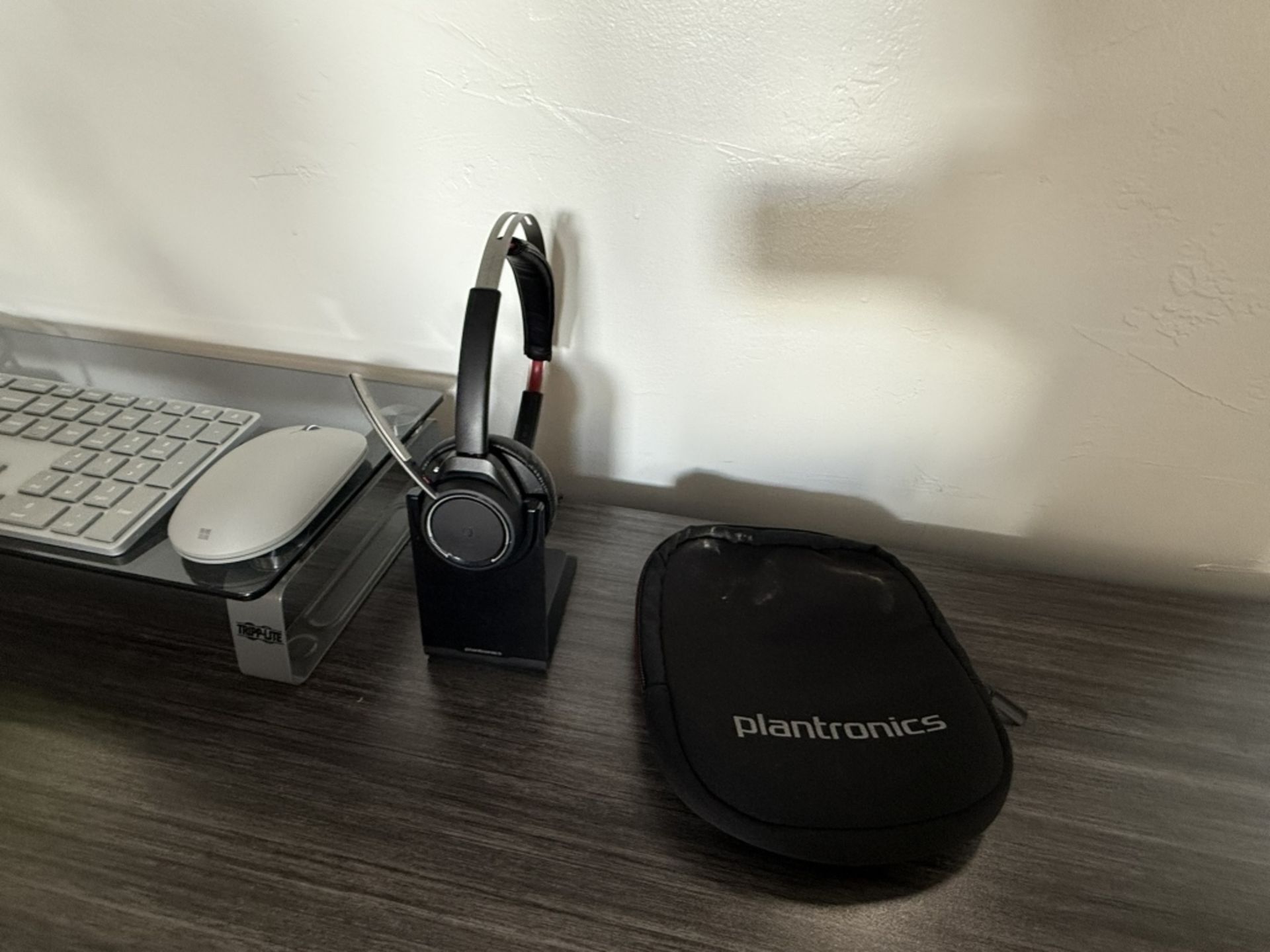 LOT CONSISTING OF ELECTRONICS - Image 4 of 5