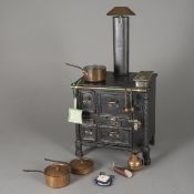 Model or doll's oven with accessories