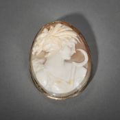 BROOCH WITH SHELL CAMEO