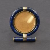 A DECORATIVE FRAME