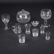 A MIXED LOT OF GLASSES AND PUNCH BOWL AND LID WITH HUNTING MOTIFS