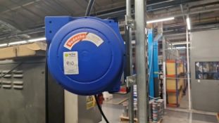 Hose Reel with Pressure Gun