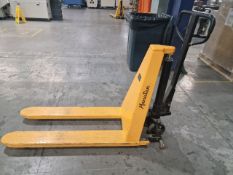 Manutan High lift Pump Truck