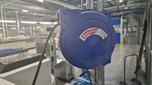 Hose Reel with Pressure Gun