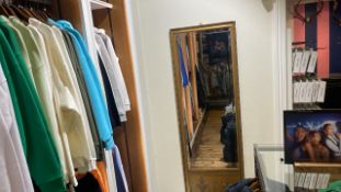 Wall Mirror With Pattern