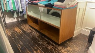 Merchandise Island Unit