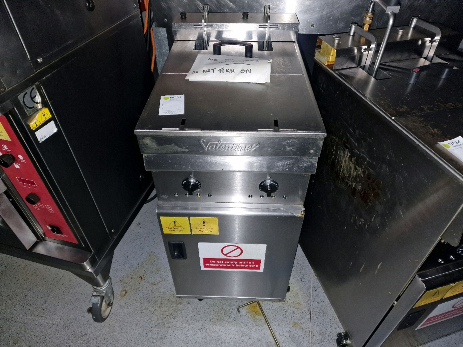Valentine Twin Tank Fryer