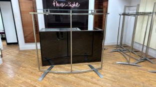 Curved Metal Retail Rails with Glass Tops x 5