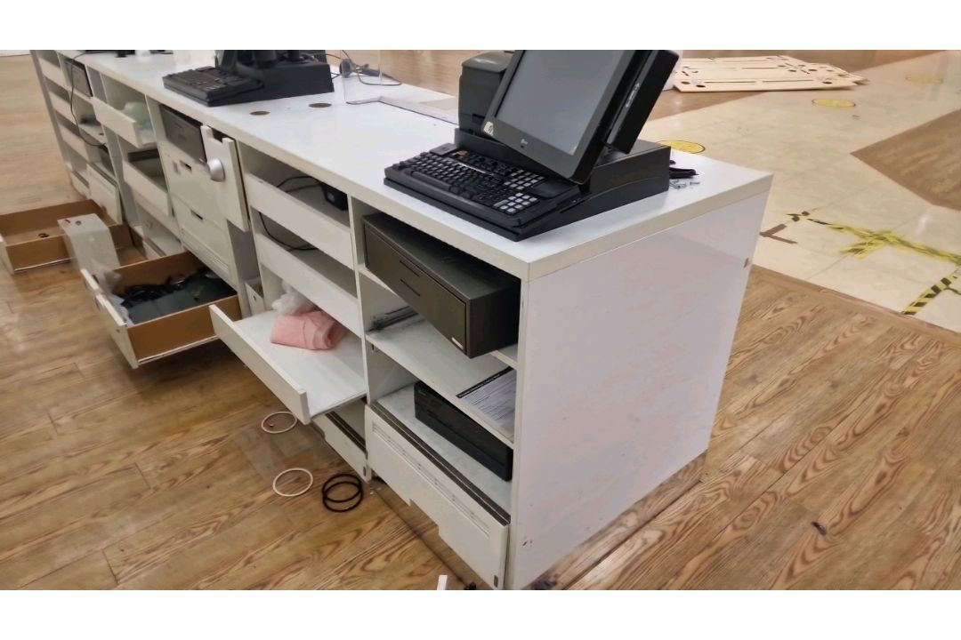 Till Point & Contents x3 - Image 5 of 7