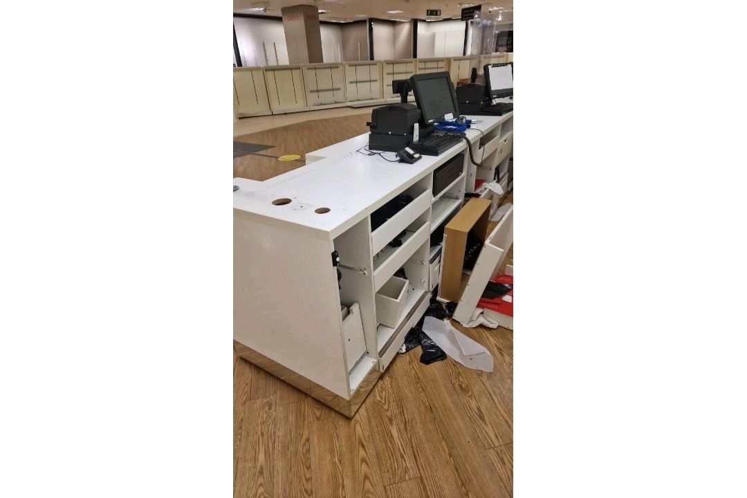 Till Point & Contents x3 - Image 3 of 5
