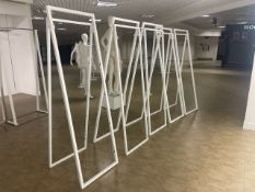 Set Of 5 Merchandise Clothes Hangers