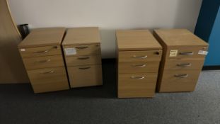 Wooden Draw Cabintes x4