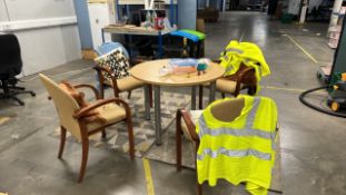 Round Table & Chairs x4