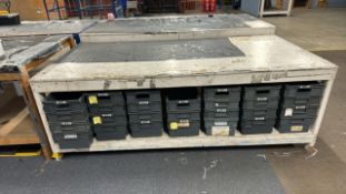 White Wood Work Bench