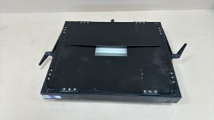 UEI Fluorescent Light Bank