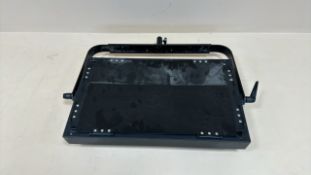 UEI Fluorescent Light Bank