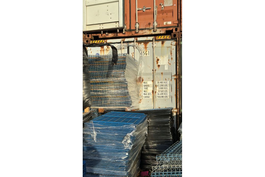 Shipping Container - 32 (45G18554717)