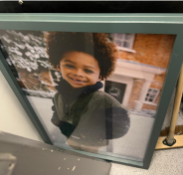 Perimeter Graphic Frame x4