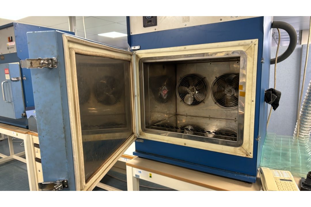 Montford Mini-Lab Bench Top Environmental Test Chamber - Image 5 of 7