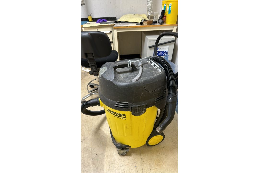 Karcher Industrial Vacuum - Image 2 of 4