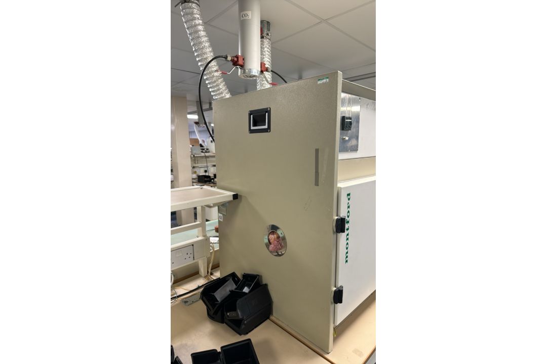 Montford Mini-Cal Bench Top Environmental Test Chamber - Image 4 of 6