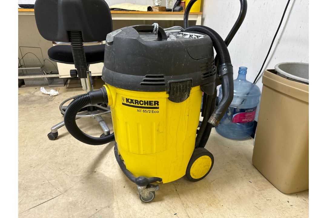Karcher Industrial Vacuum - Image 1 of 4