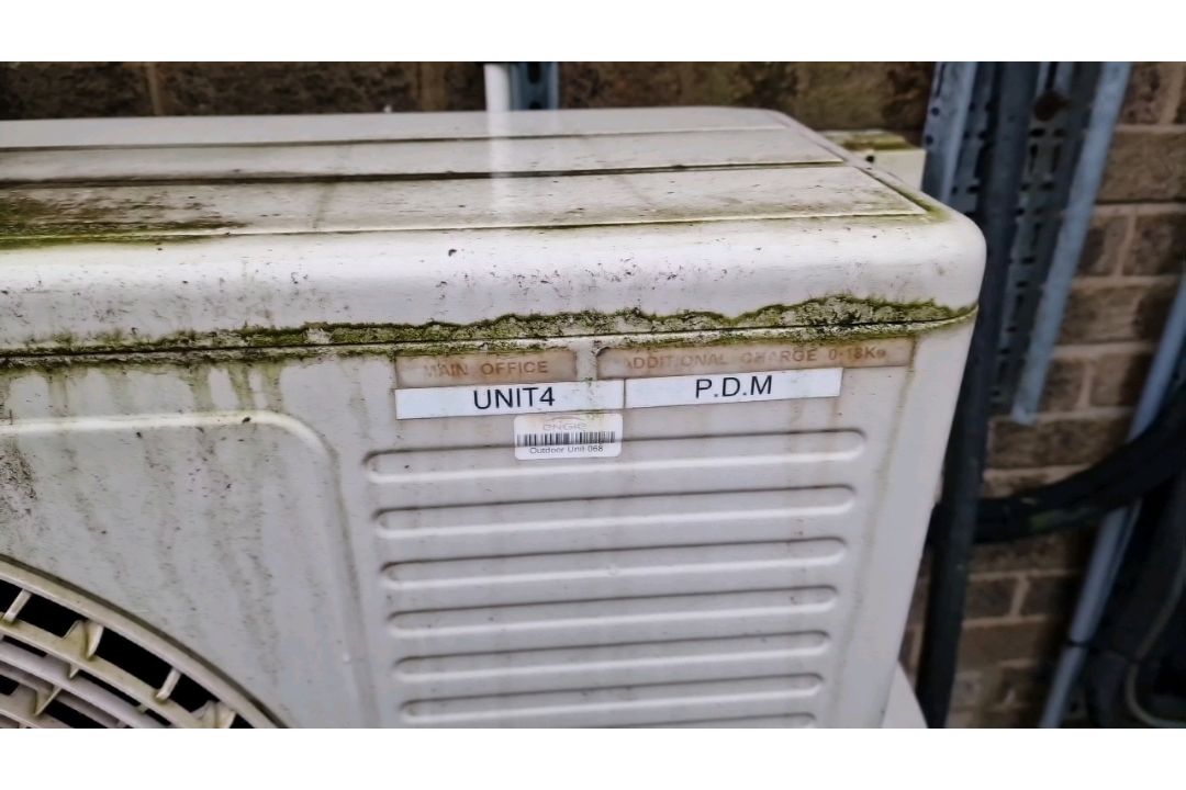 Hitachi Utopia Outdoor Aircon Unit - Image 3 of 3