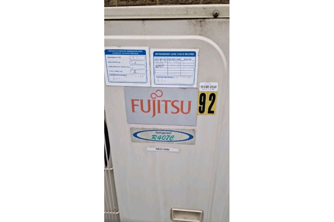 Fujitsu Outdoor Aircon Unit - Image 2 of 3