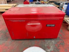 *NO RESERVE* Senator Red Metal Tool Box
