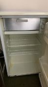 *NO RESERVE* Lec Fridge