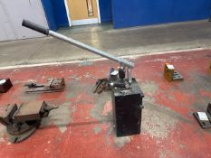 *NO RESERVE* Manual Hydraulic Press