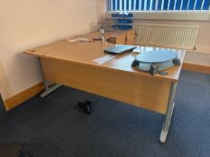*NO RESERVE* Wood Effect Radial Desks x2