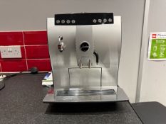 Jura Impressa Z5 Coffee Machine